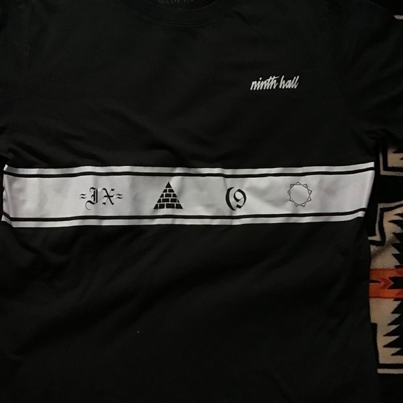 Ninth hall shirt - Picture 3 of 7